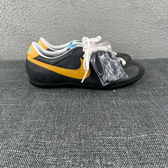 Nike Kaizer SAMPLE Indoor Soccer Shoes 312920-071 Black Yellow Rare Sz 9 - Picture 1 of 14